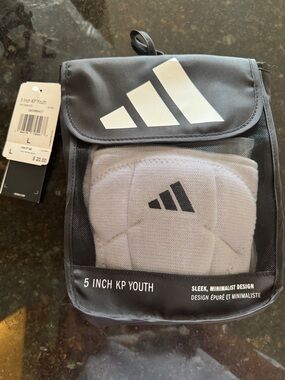 adidas Youth 5-Inch Knee Pads - Gray and Black